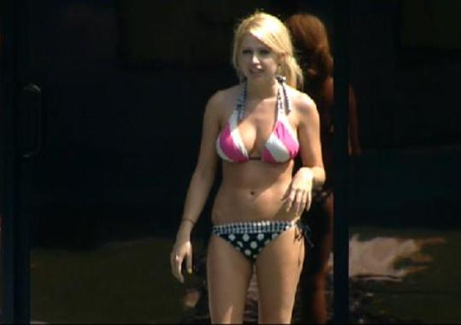 Big Brother 12 Nude: Britney Haynes Bikini Pics.